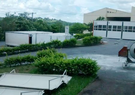 Faculdade Pitágoras nega que esteja montando salas de aulas em containers, são módulos de drywall